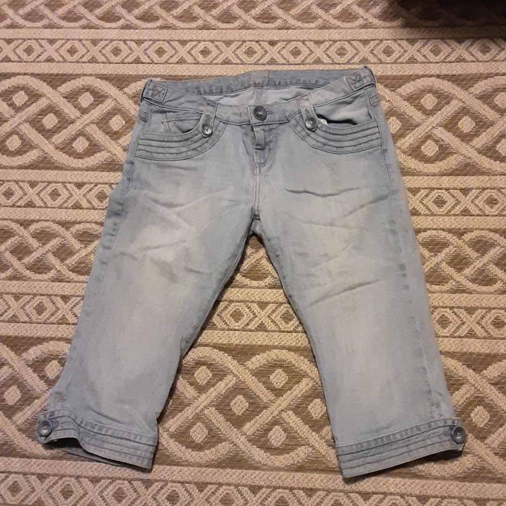 GUESS JEAN SHORTS